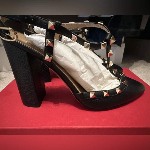 Valentino Shoes - Brand New Studded Valentino Pumps